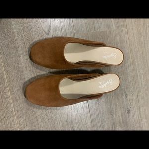 Real suede Seychelles heeled mules